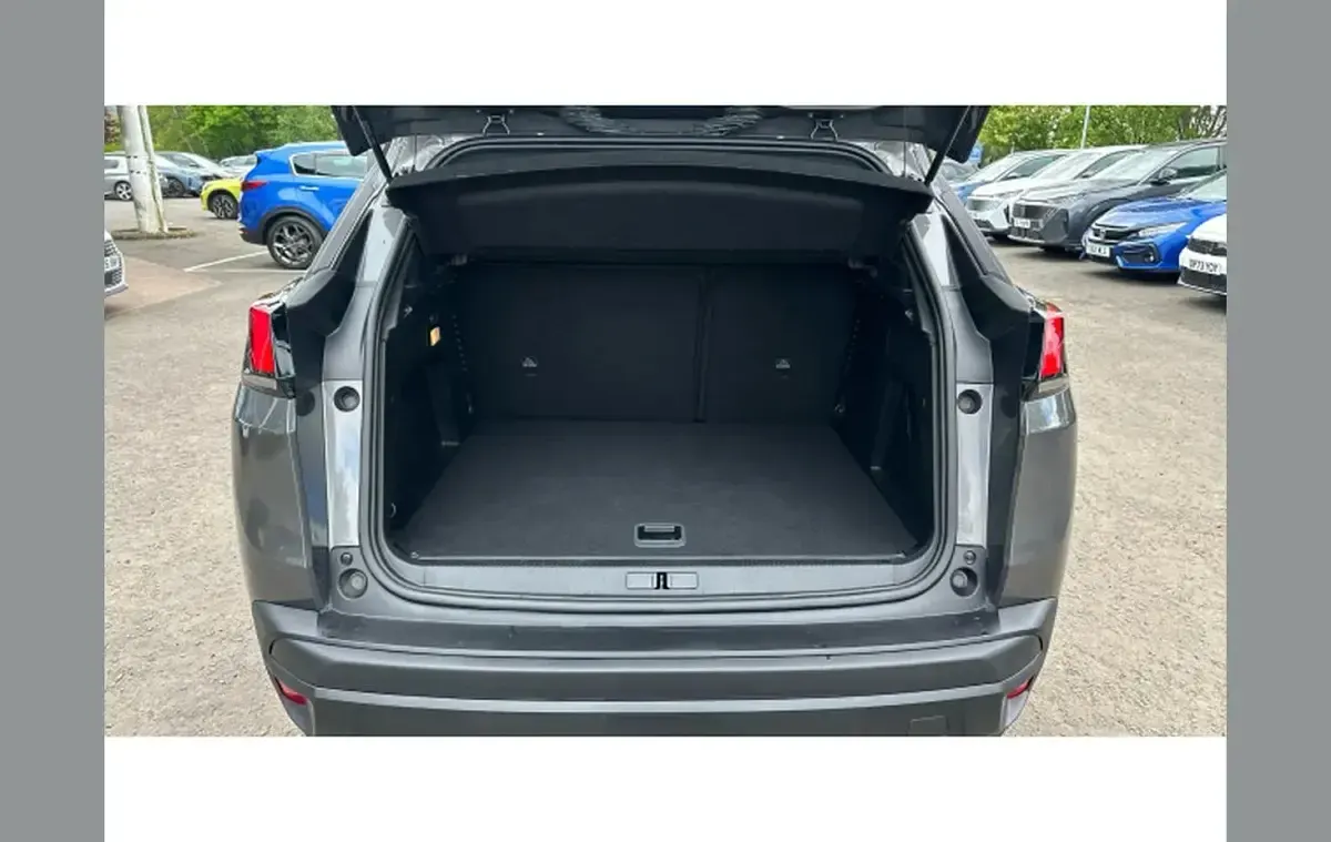 Used Peugeot 3008 Active 180 HP (132 kW) 2024 Grey SUV