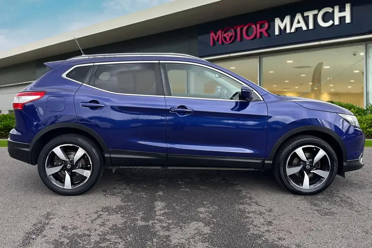 Used Nissan Qashqai N-TEC 110 HP (80 kW) 2015 Blue SUV