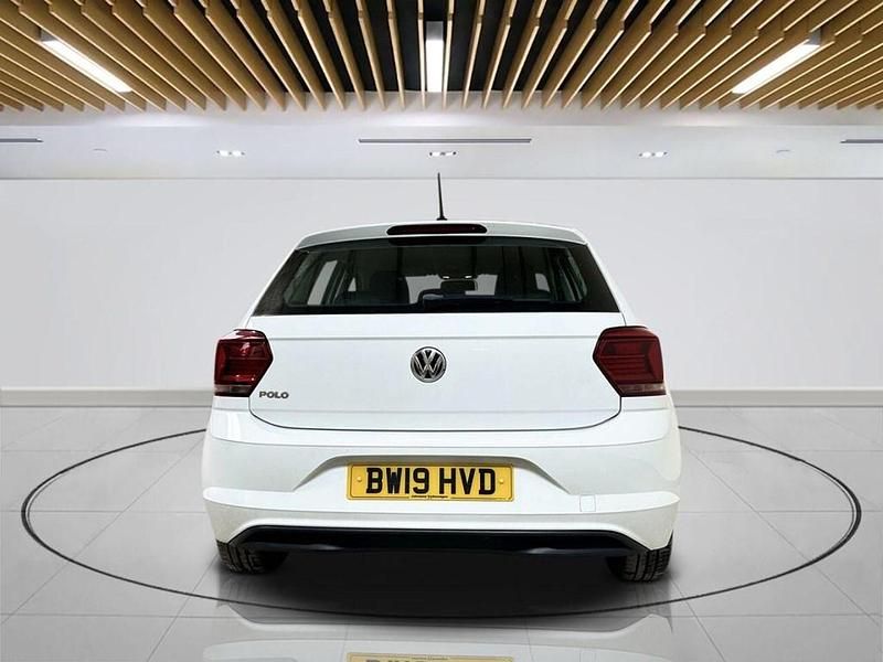 Used VW Polo SE 95 HP (69 kW) 2019 White Hatchback