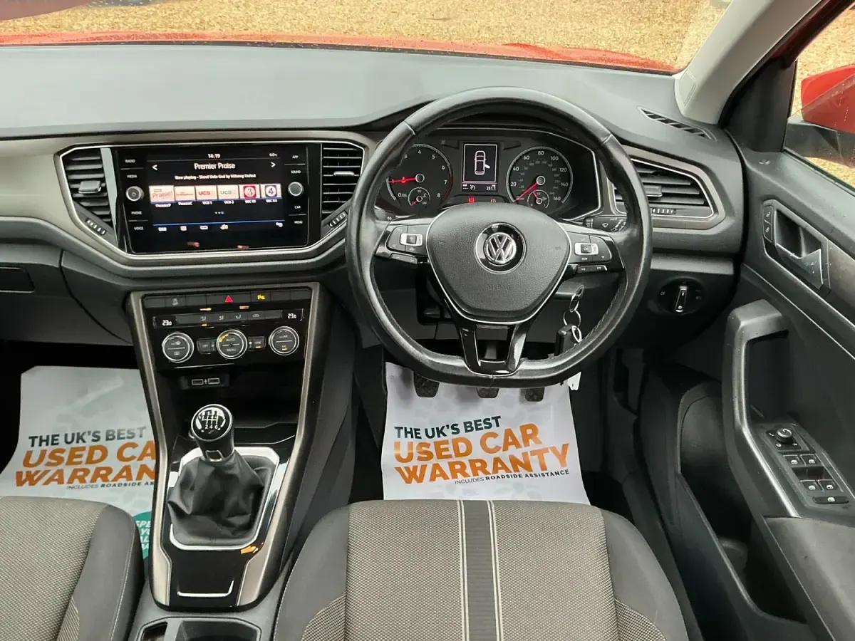 Used VW T-Roc SE 115 HP (84 kW) 2018 Orange SUV