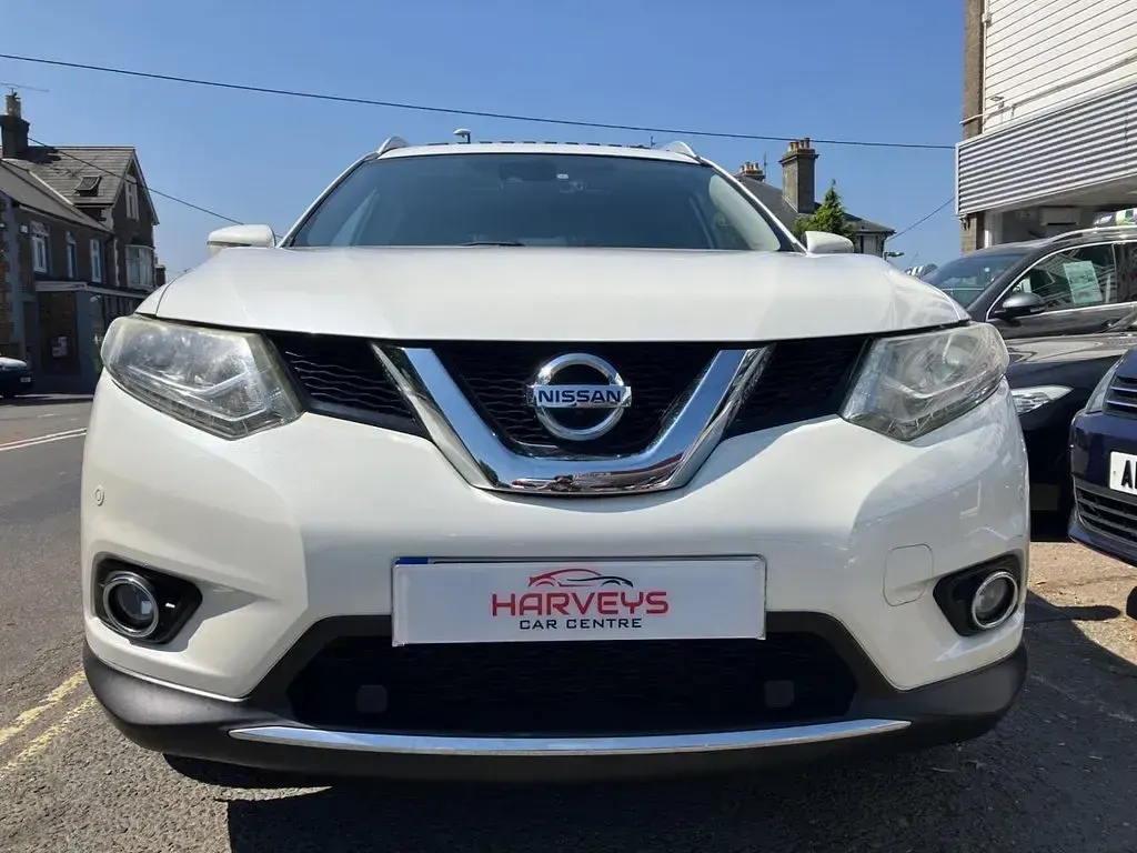 Used Nissan X-Trail Tekna 130 HP (95 kW) 2015 White SUV