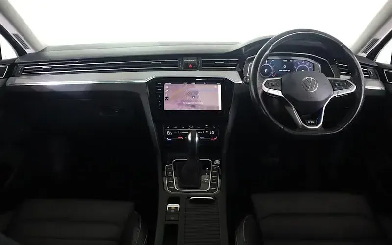 Used VW Passat Advance 218 HP (160 kW) 2021 Grey Sedan