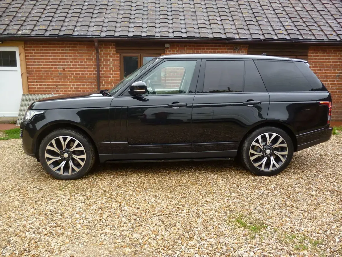 Used Land Rover Range Rover Autobiography 339 HP (249 kW) 2016 Black SUV