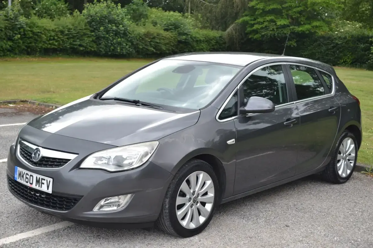 Used Vauxhall Astra Elite 2010 Grey Hatchback