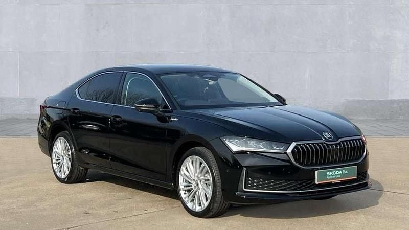 Midnight black metallic New 2025 Skoda Superb LAURIN & KLEMENT Hatchback | £36,890 (Fair price) - Image 1/4