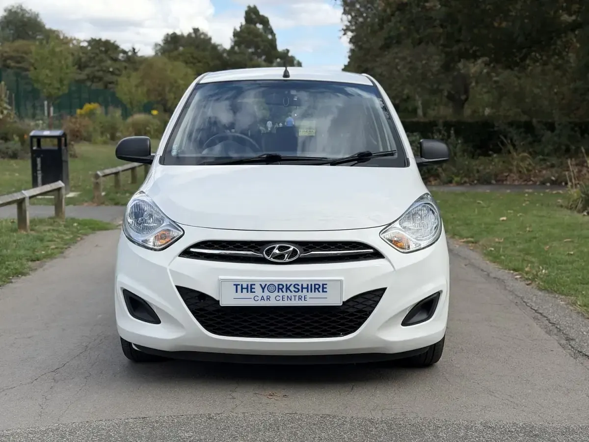 Used Hyundai i10 Classic 2014 White Hatchback