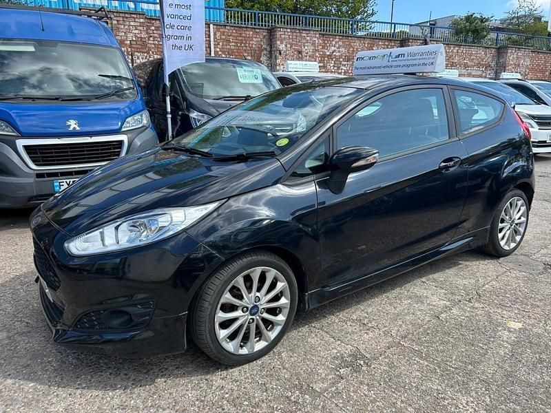 Used Ford Fiesta Zetec 95 HP (69 kW) 2014 Black Hatchback