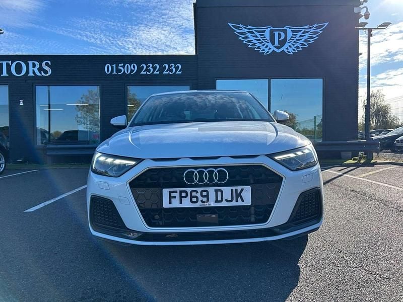 Used Audi A1 Sportback Sport 110 HP (80 kW) 2019 White Hatchback