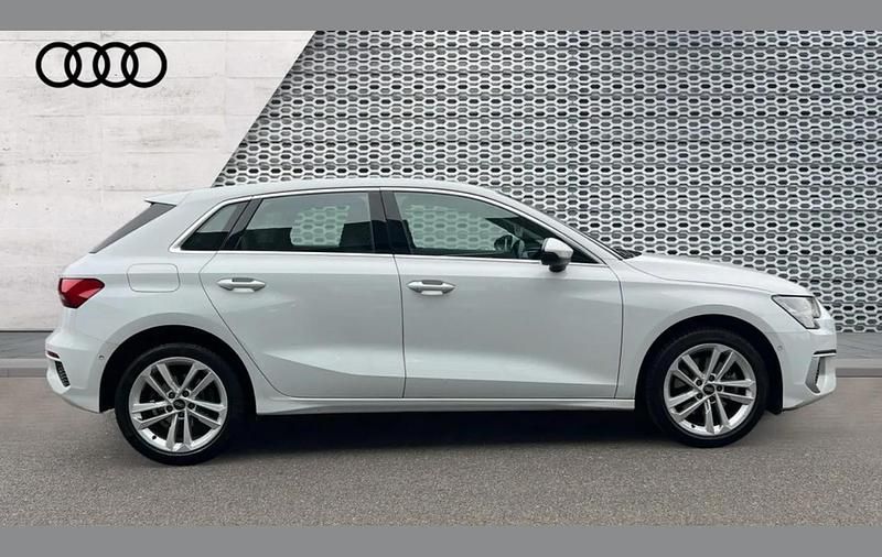 Used Audi A3 e-tron Sport 200 HP (147 kW) 2024 White Hatchback