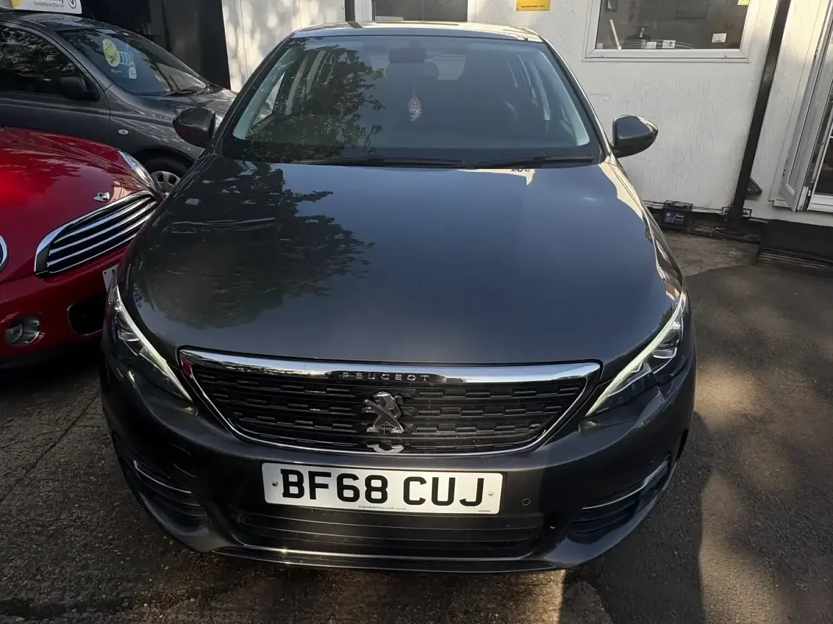 Used Peugeot 308 Allure 2018 Grey Hatchback