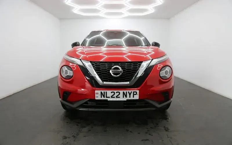 Used Nissan Juke N-Connecta 114 HP (83 kW) 2022 Red SUV