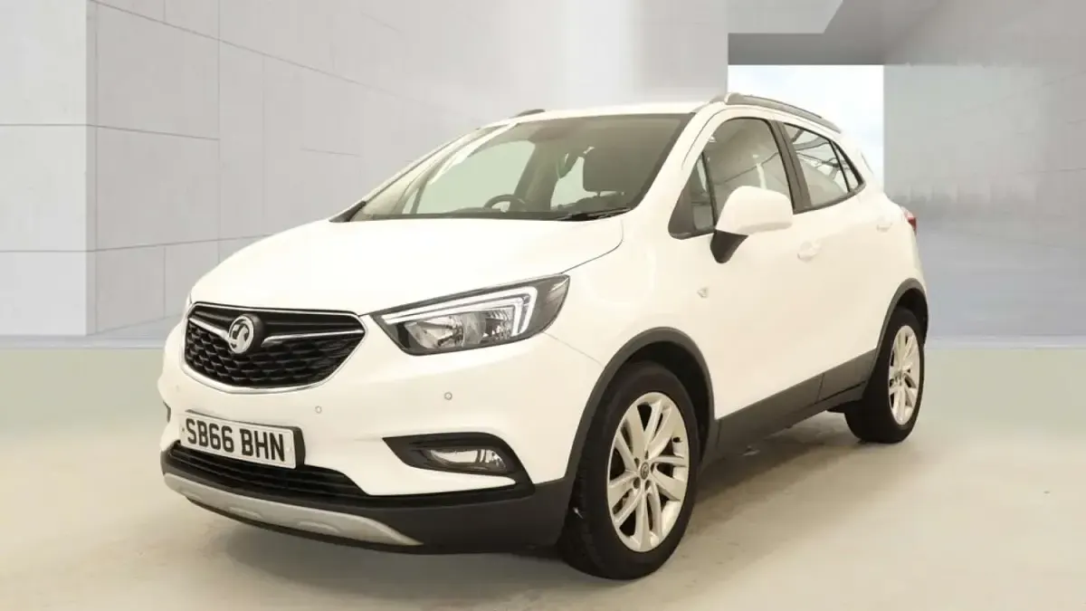 Used Vauxhall Mokka X Active 115 HP (84 kW) 2016 White SUV