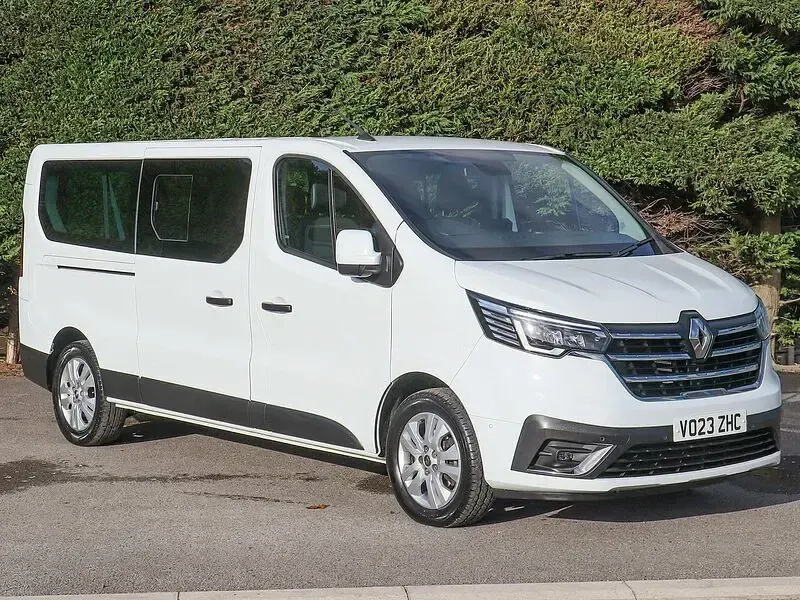 Used Renault Trafic 145 HP (106 kW) 2023 White MPV