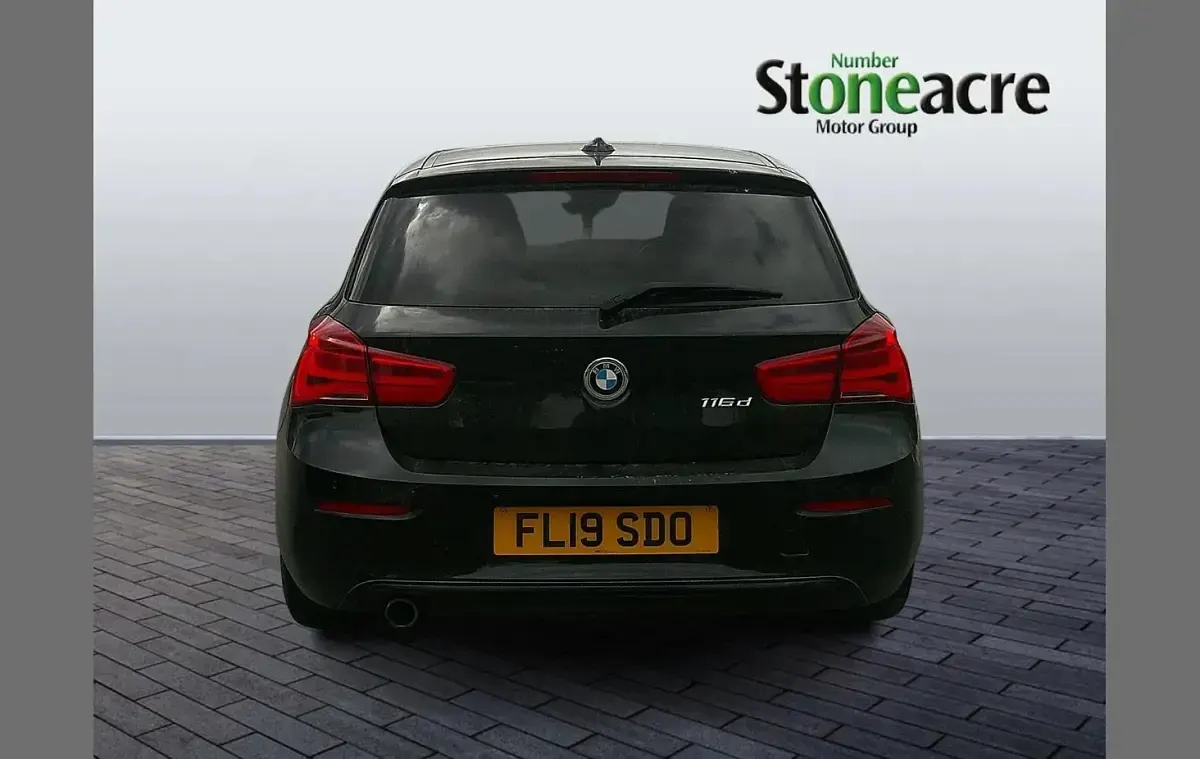 Used BMW 116 Sport Line 113 HP (83 kW) 2019 Black Hatchback