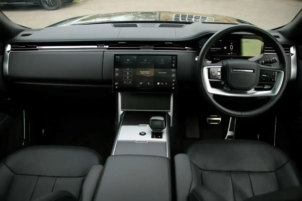 Begagnad Land Rover Range Rover 2024 Svart SUV