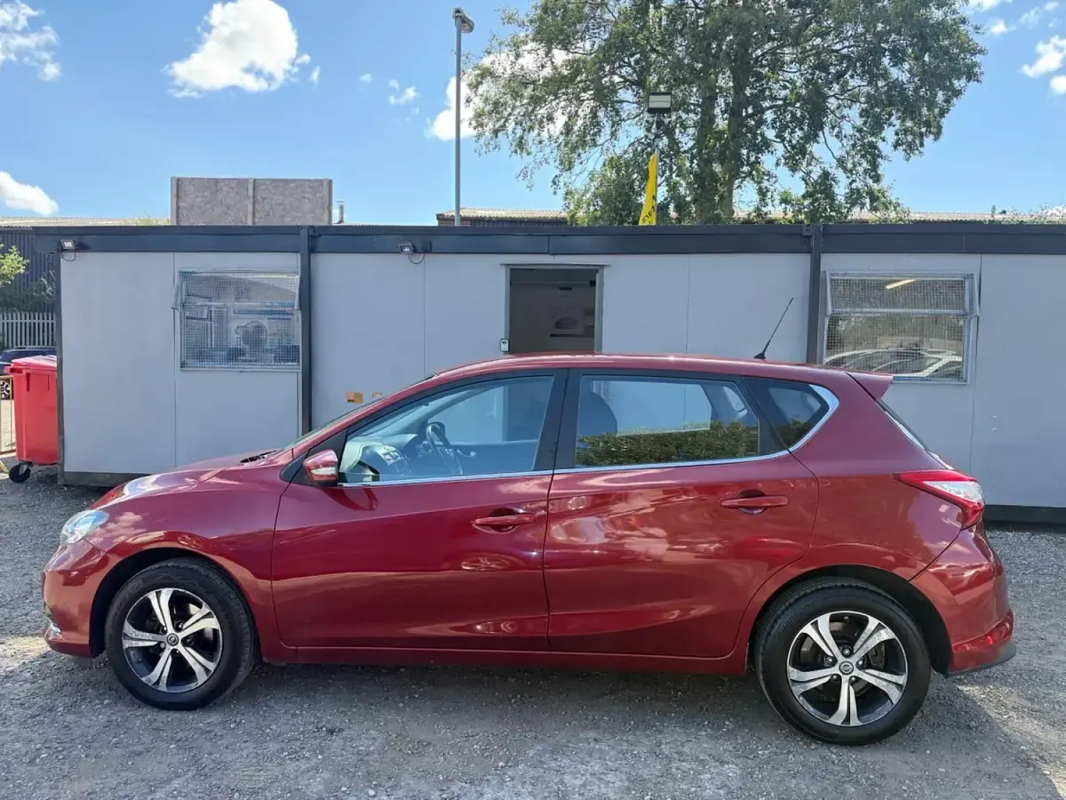 Used Nissan Pulsar Acenta 115 HP (84 kW) 2014 Red Hatchback