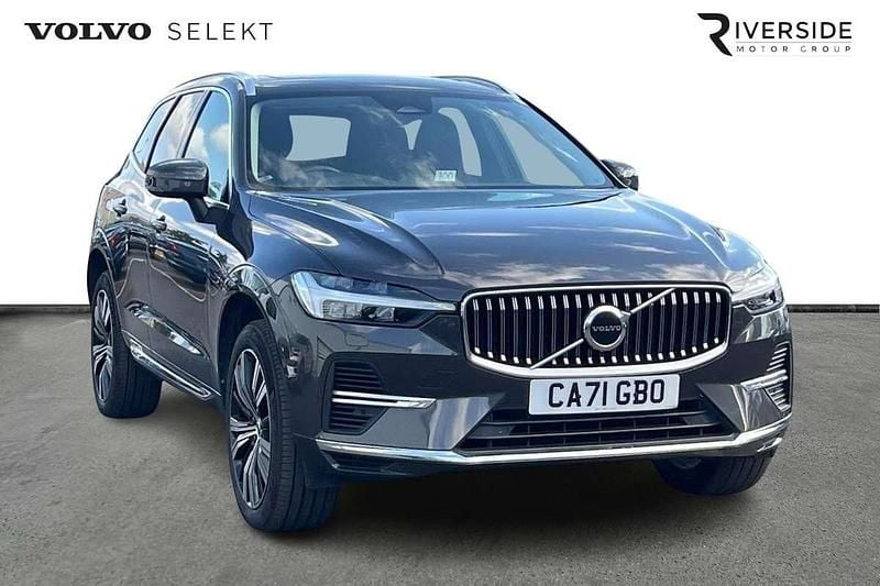 Platinum grey Used 2021 Volvo XC60 Inscription SUV | £30,725 (Fair price) - Image 1/4