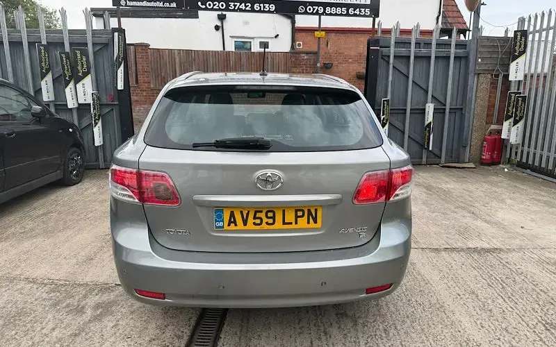 Used Toyota Avensis 152 HP (111 kW) 2009 Grey Estate