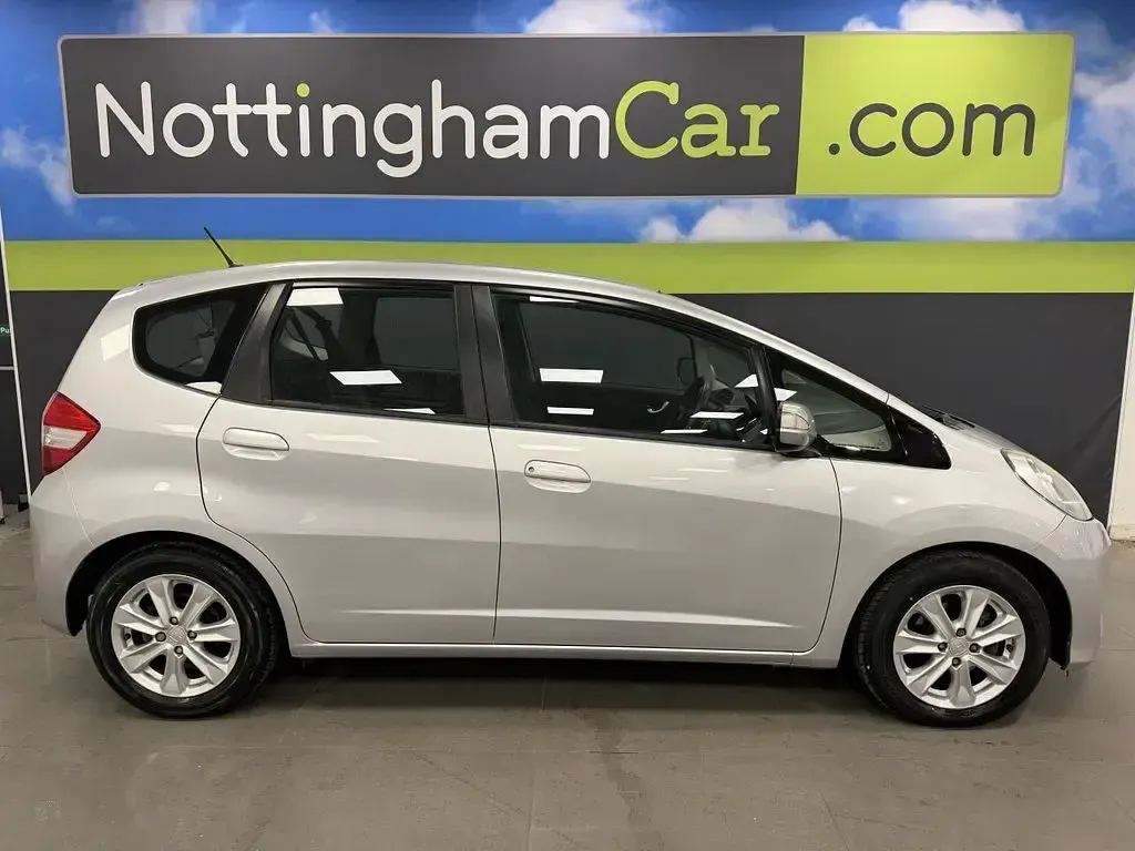 Used Honda Jazz ES 99 HP (72 kW) 2012 Silver Hatchback