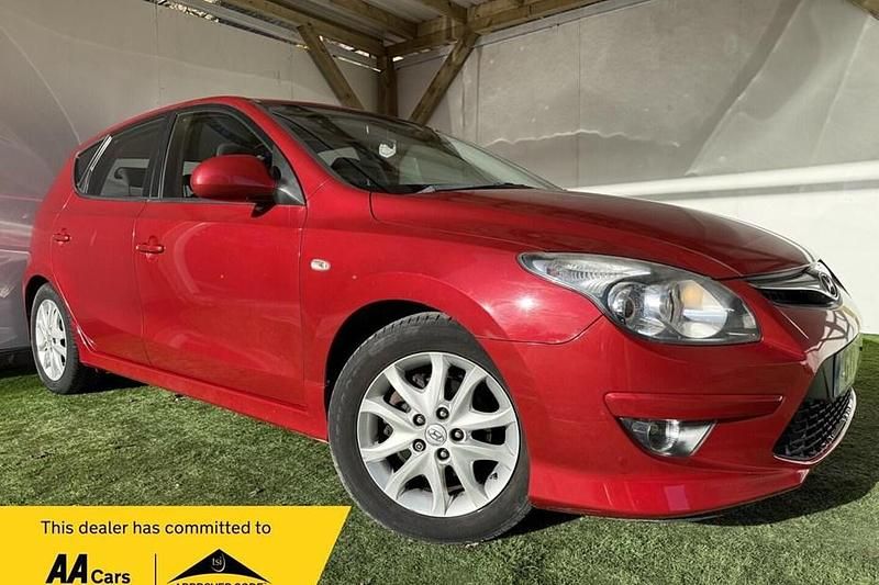 Red Used 2011 Hyundai i30 Comfort Hatchback | £3,695 (Fair price) - Image 1/1
