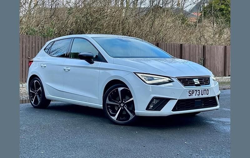 Used Seat Ibiza FR Sport 108 HP (79 kW) 2023 White Hatchback
