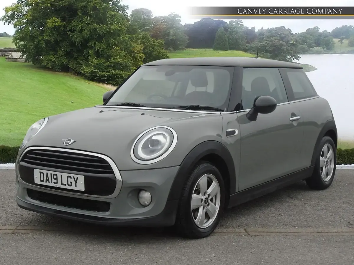 Usado Mini Cooper Classic 2019 Cinzento Citadino