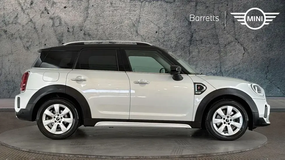 Usado Mini Cooper S Countryman Classic 176 CV (129 kW) 2021 Plateado SUV