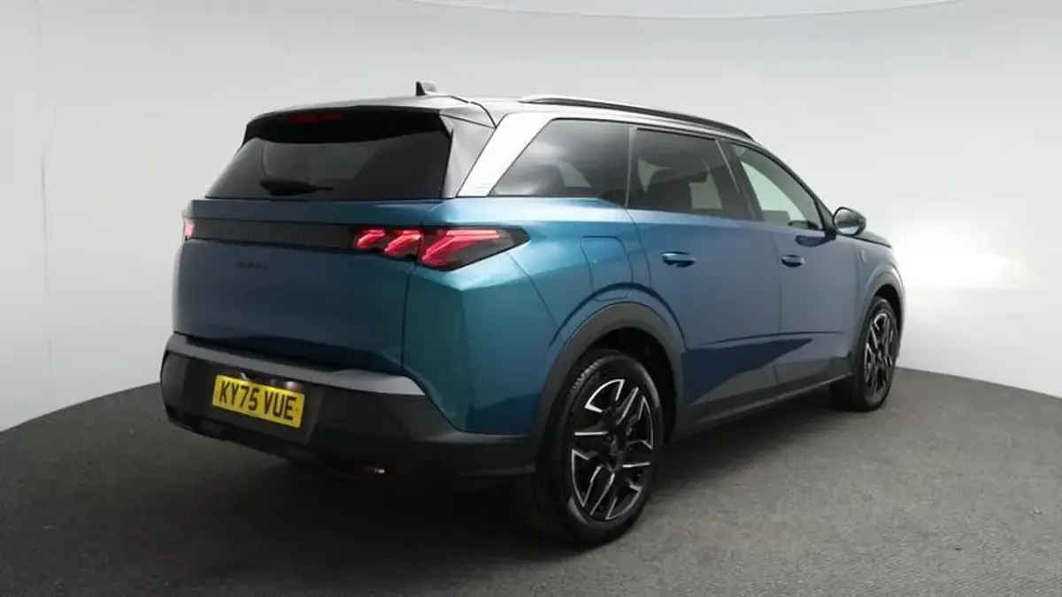 Used Peugeot 5008 Allure 143 HP (105 kW) 2025 Blue SUV