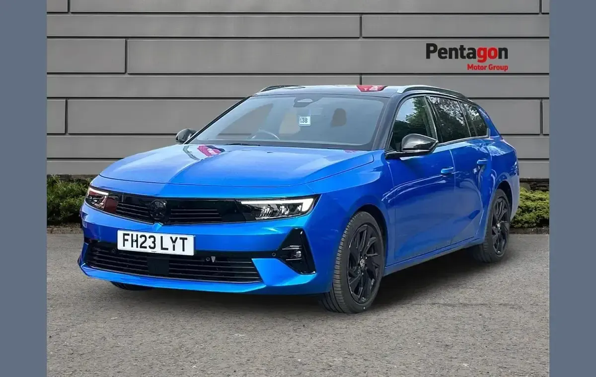Used Vauxhall Astra 128 HP (94 kW) 2023 Blue Estate