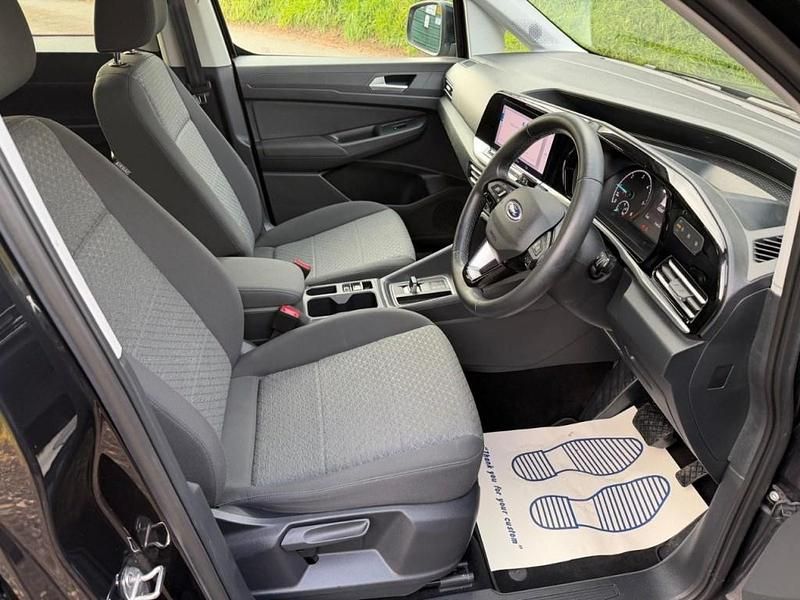 Used Ford Tourneo Connect Titanium 122 HP (89 kW) 2024 Black MPV