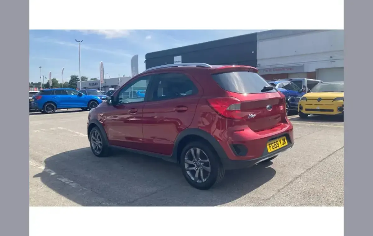 Used Ford Ka Plus Active 84 HP (61 kW) 2019 Red Hatchback