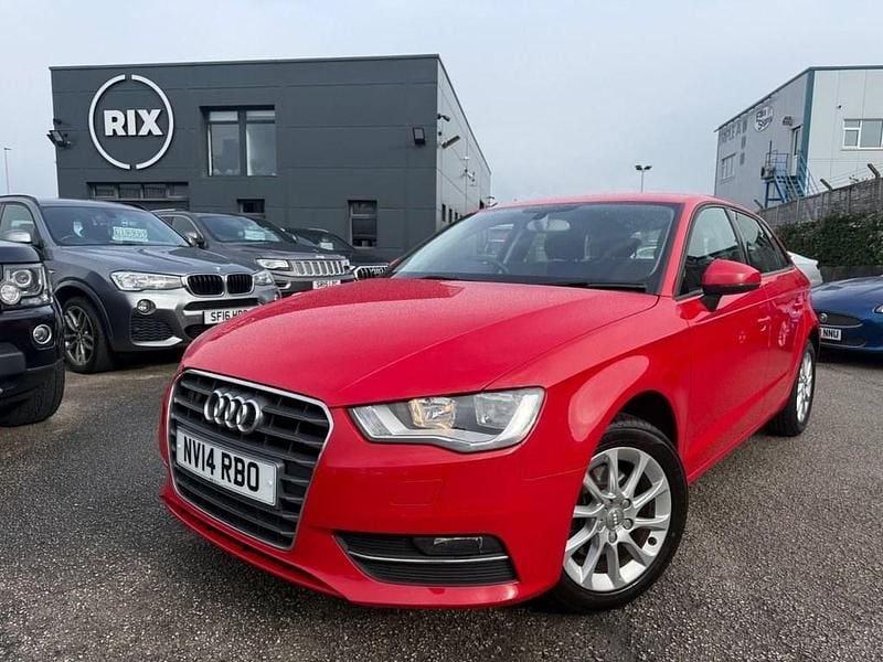 Used Audi A3 Sportback Business 105 HP (77 kW) 2014 Red Hatchback