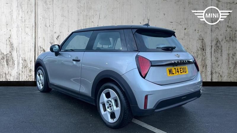 Used Mini Cooper Hatch 154 HP (113 kW) 2024 Silver Hatchback