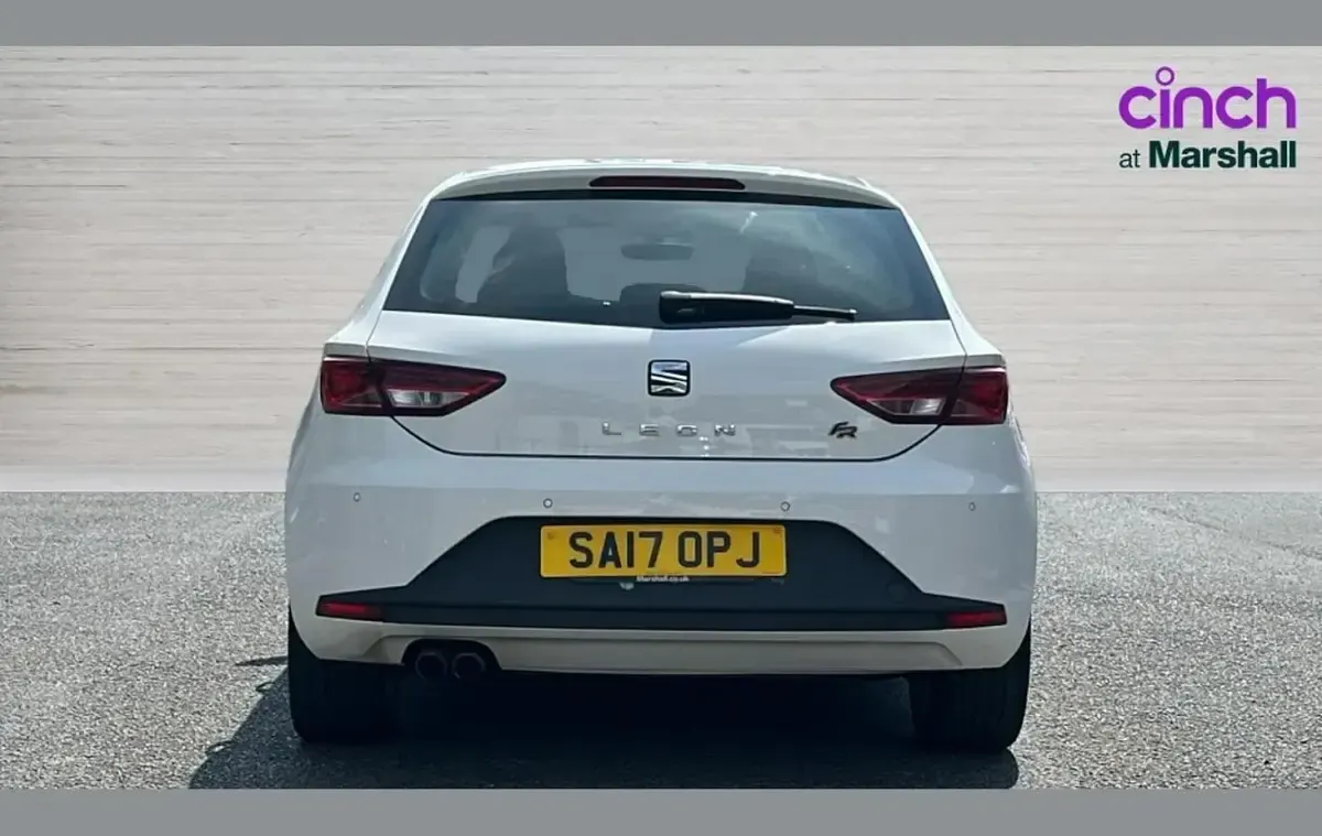 Used Seat Leon FR 123 HP (90 kW) 2017 White Hatchback