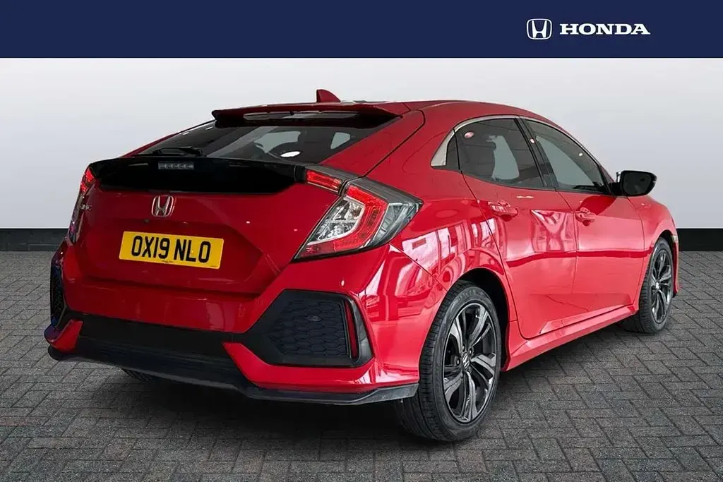 Used Honda Civic SR 126 HP (92 kW) 2019 Red Hatchback