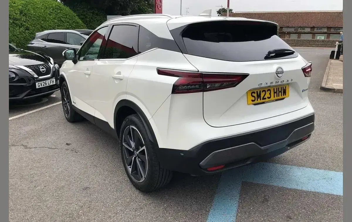 Used Nissan Qashqai Tekna 190 HP (139 kW) 2023 White SUV