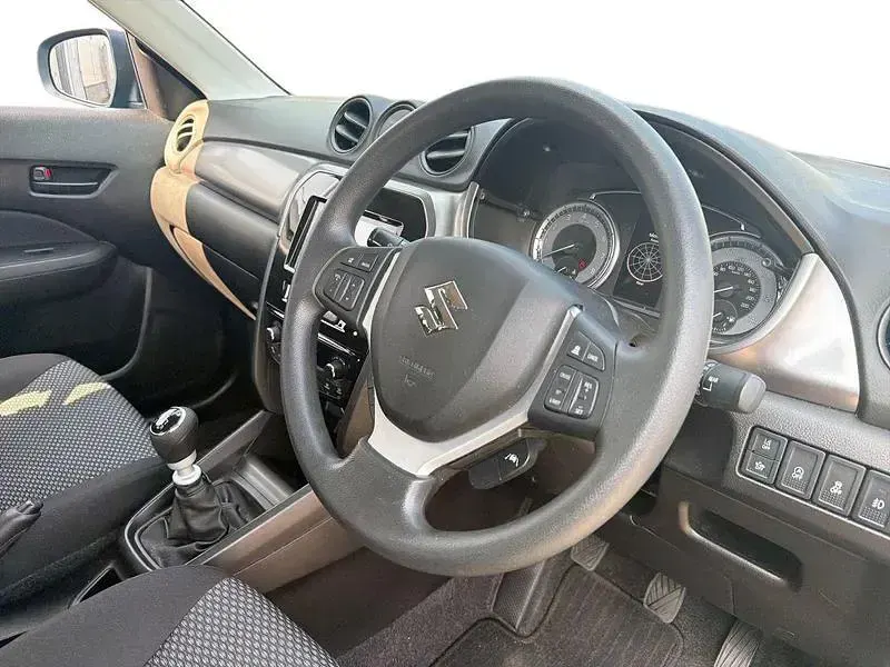 Used Suzuki Vitara 127 HP (93 kW) 2023 Green SUV