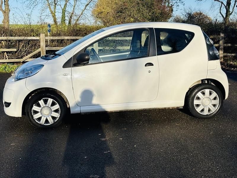 Used Citroën C1 VTR Sport 68 HP (50 kW) 2011 White Hatchback