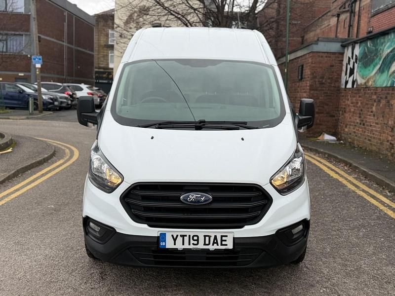 Used Ford Transit Custom 105 HP (77 kW) 2019 White Van