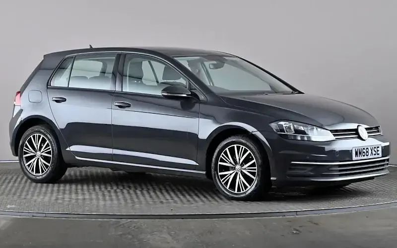 Begagnad VW Golf VII SE 116 HK (85 kW) 2018 Halvkombi