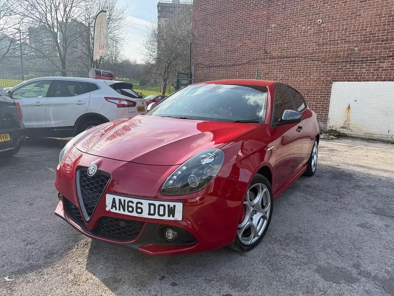 Used Alfa Romeo Giulietta Edizione Speciale 175 HP (128 kW) 2016 Red Hatchback