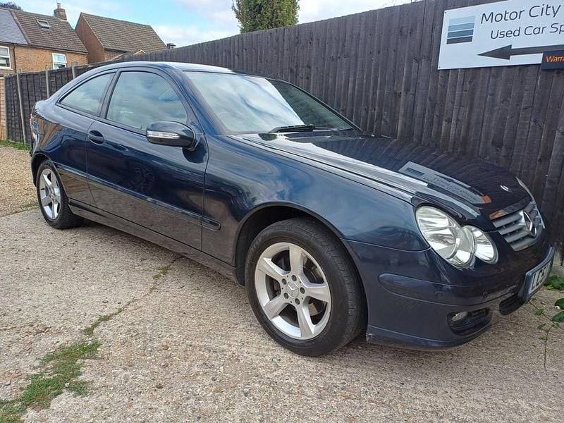 Black Used 2007 Mercedes C180 SE Coupe | £1,950 (Fair price) - Image 1/4