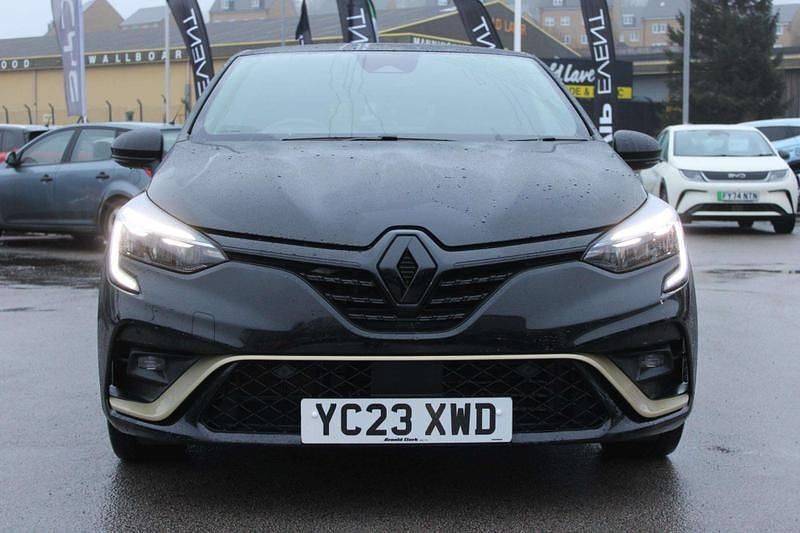Used Renault Clio V Engineered 2023 Diamond black Hatchback
