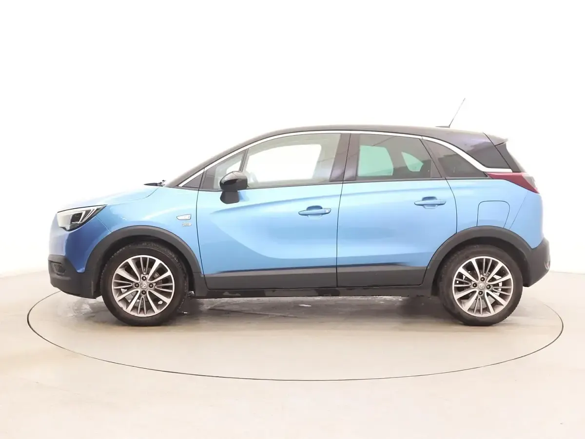 Used Vauxhall Crossland X 83 HP (61 kW) 2020 Blue SUV