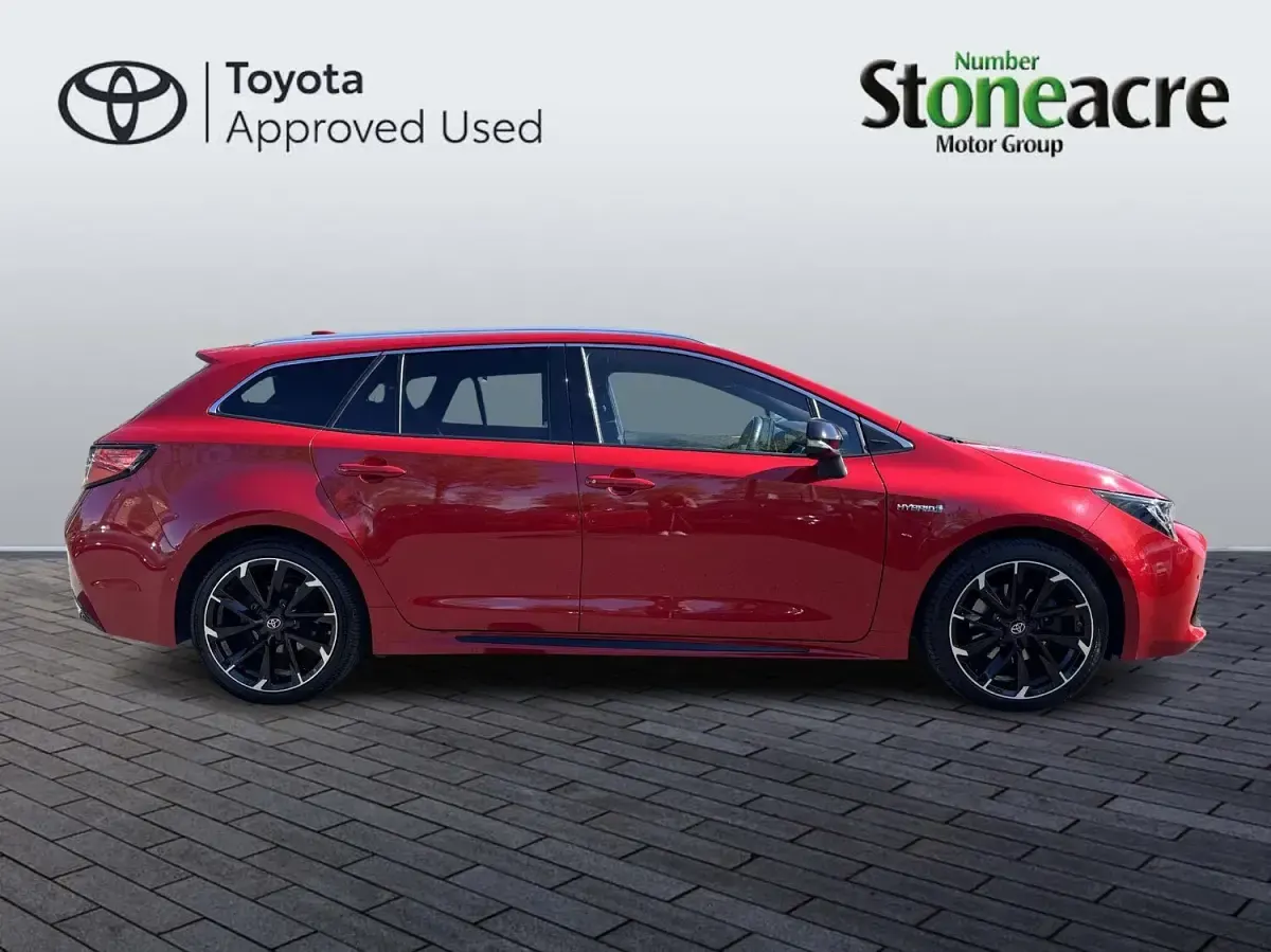 Used Toyota Corolla Sport 184 HP (135 kW) 2021 Red Estate