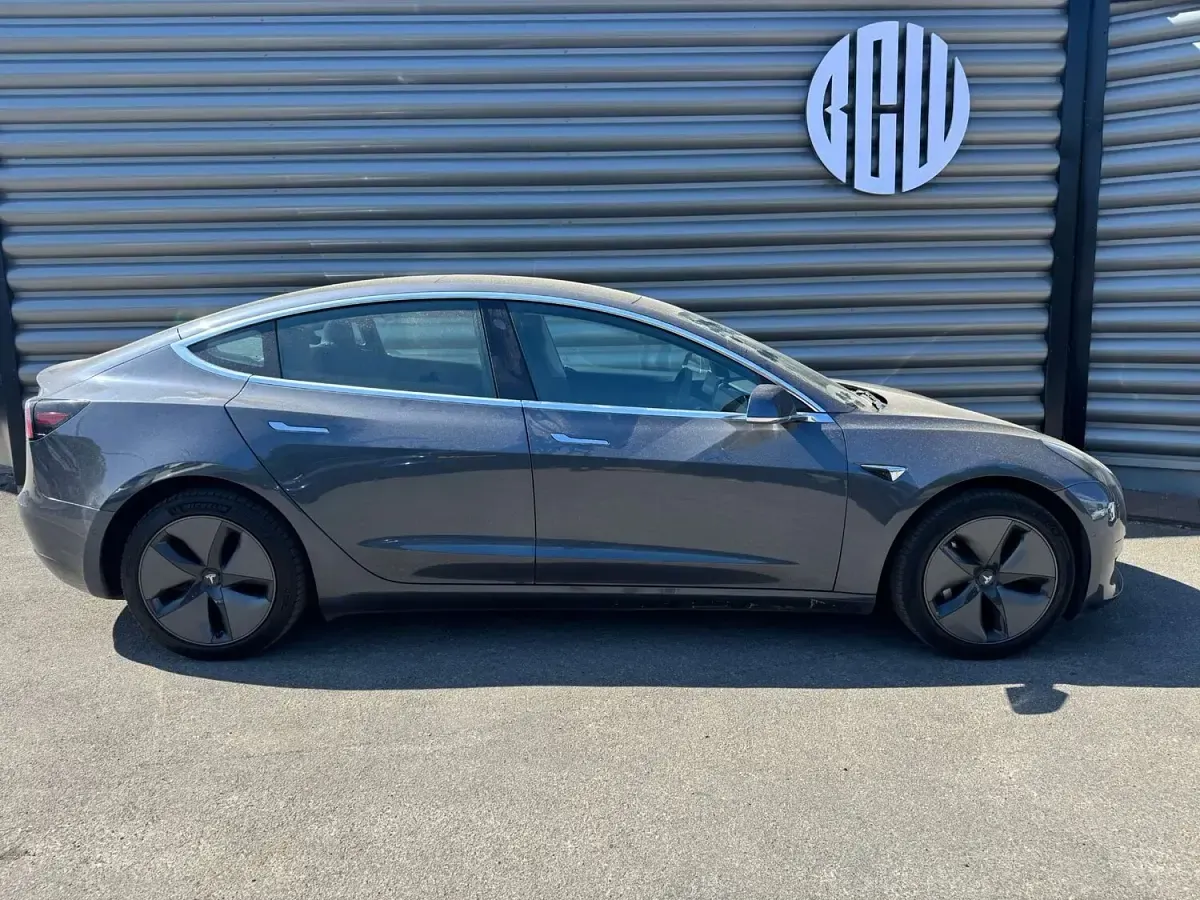 Used Tesla Model 3 Standard Range Plus 366 kW (498 HP) 2020 Grey Sedan