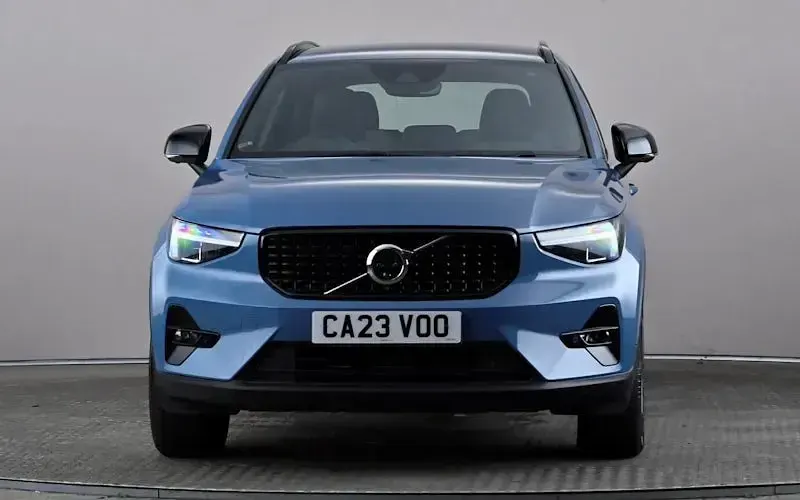Used Volvo XC40 Plus 211 HP (155 kW) 2023 Blue SUV