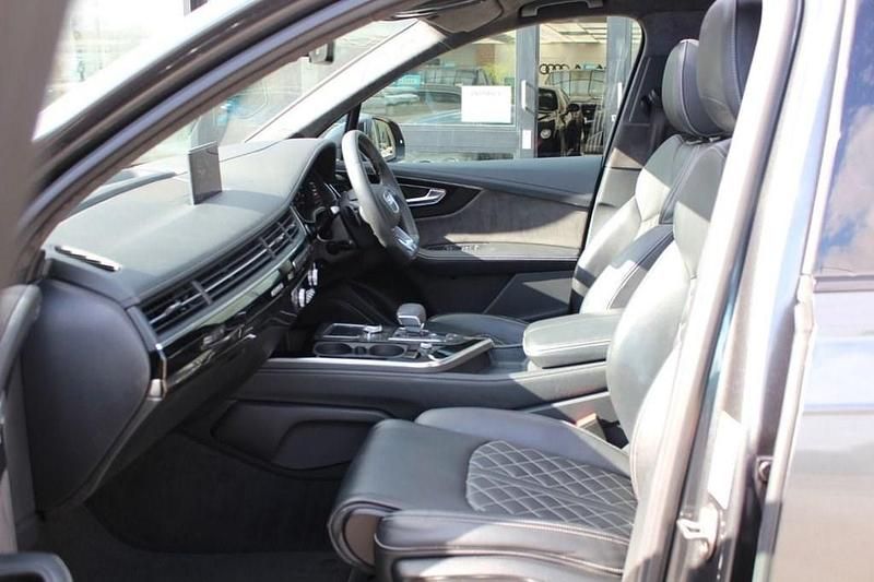 Used Audi Q7 Advanced 282 HP (207 kW) 2018 Grey SUV