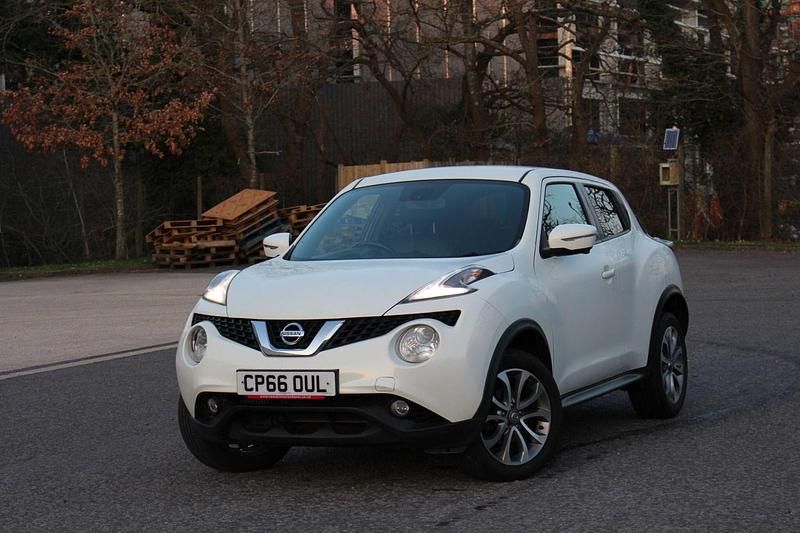 Used Nissan Juke Tekna 2016 White SUV