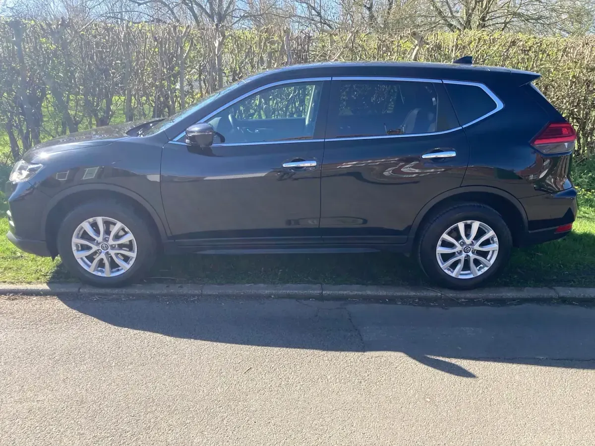 Used Nissan X-Trail Acenta Premium 150 HP (110 kW) 2019 Black SUV